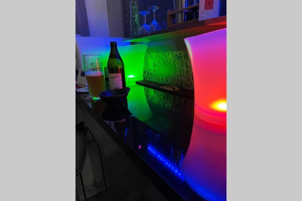 Unique Luxury Spa Sauna Hottub Gaming Private Bar Holiday home Milton Keynes